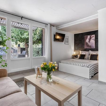 Studio Villa Nui Кюерс Екстериор снимка